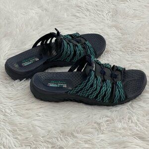 SKECHERS SLIDES SANDALS WOMENS SIZE 7. BLUE
